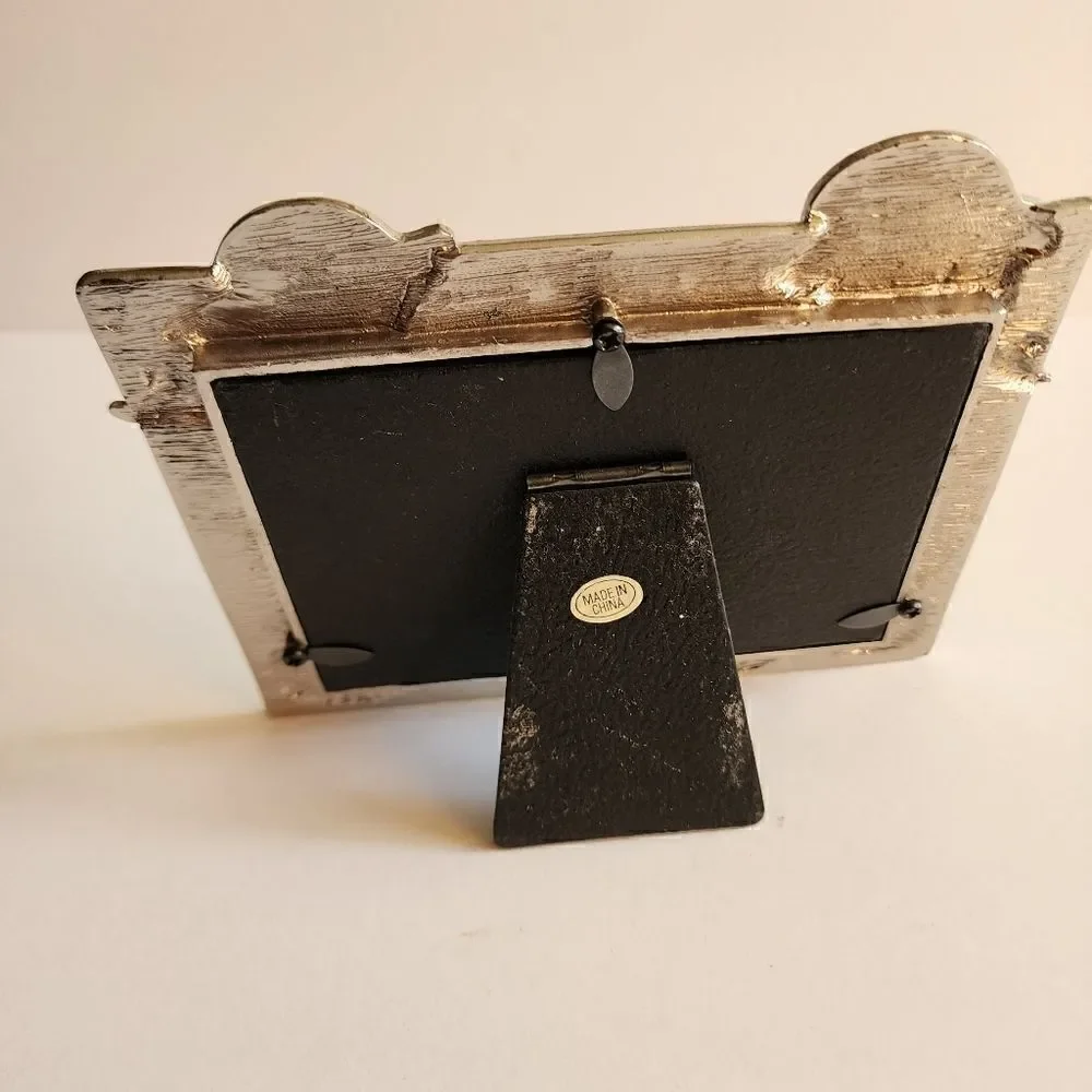 Dolphin Metal Frame by Mistco Inc.